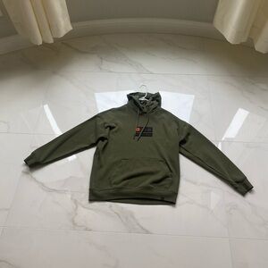 Under Armour (DROP YOUR OFFER)